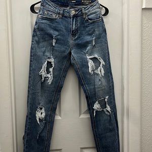 Brand new FashionNova Boyfriend jeans Size 9